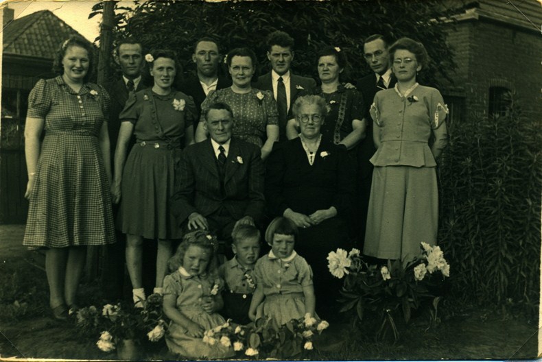 35-jarig-huwelijk-pieter-nanno-brandsema-en-aafje-van-norden-1948-kopie